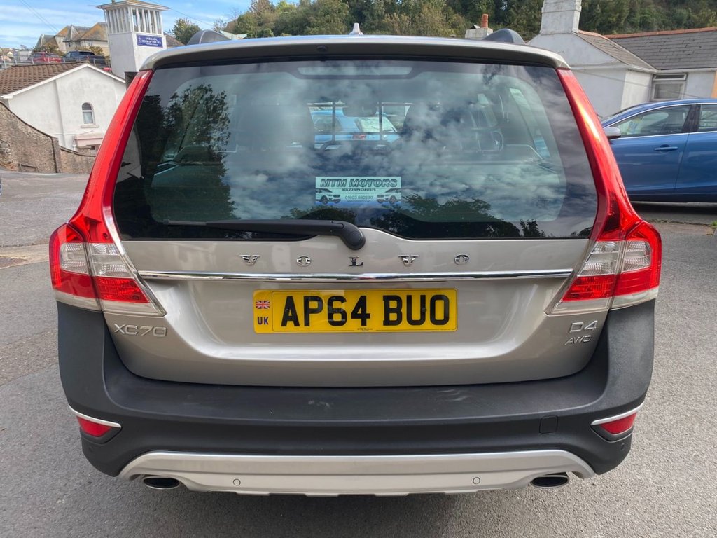 USED 2015 64 VOLVO XC70 2.4 D4 SE Lux Estate 5dr Diesel Geartronic AWD Euro 5 (181 ps) DAB SAT NAV WINTER AND FAMILY PACK