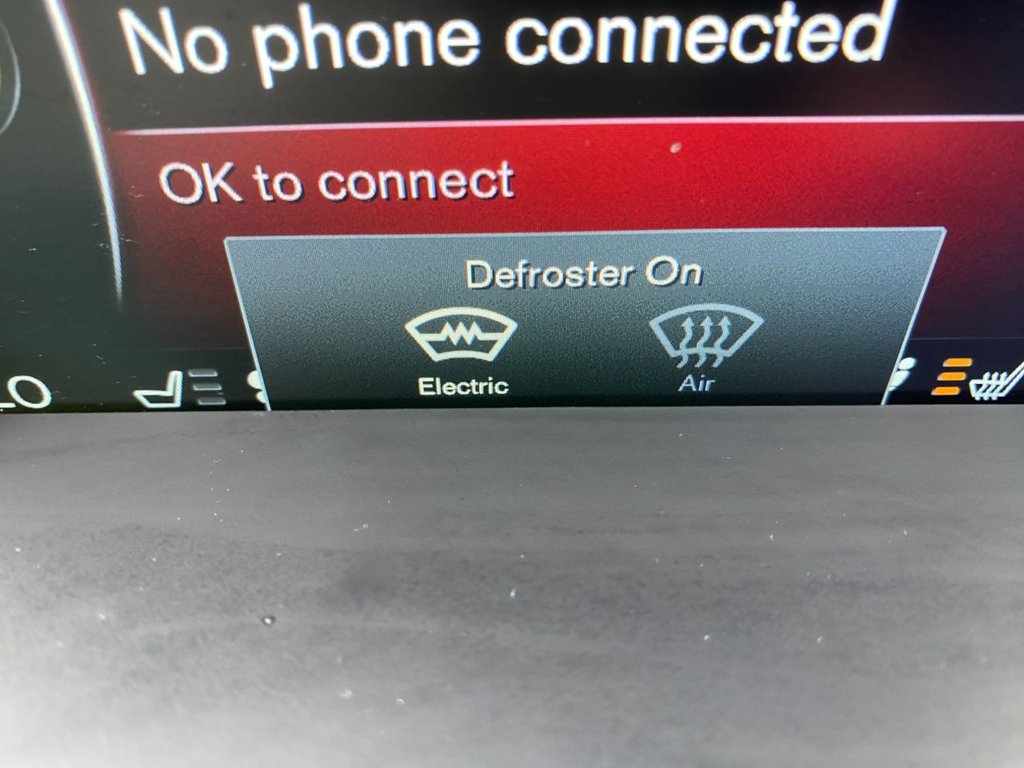 USED 2015 64 VOLVO XC70 2.4 D4 SE Lux Estate 5dr Diesel Geartronic AWD Euro 5 (181 ps) DAB SAT NAV WINTER AND FAMILY PACK