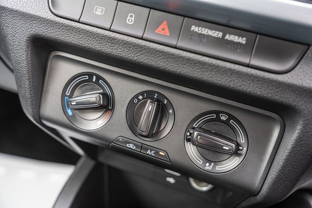 2020 SKODA FABIA 1.0 Colour Edition Hatchback 5dr Petrol Manual Euro 6 (s/s) (60 ps) - Photo 11