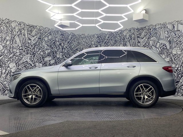 2018 Mercedes-Benz Glc 2L Amg Line 5dr - Photo 12