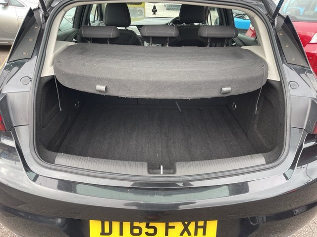 2016 Vauxhall Astra 1L Tech Line 5dr - Photo 12