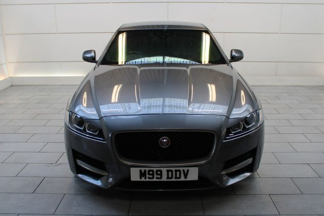 2017 JAGUAR XF - Photo 2