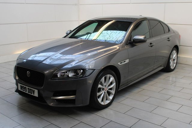 2017 JAGUAR XF - Photo 3