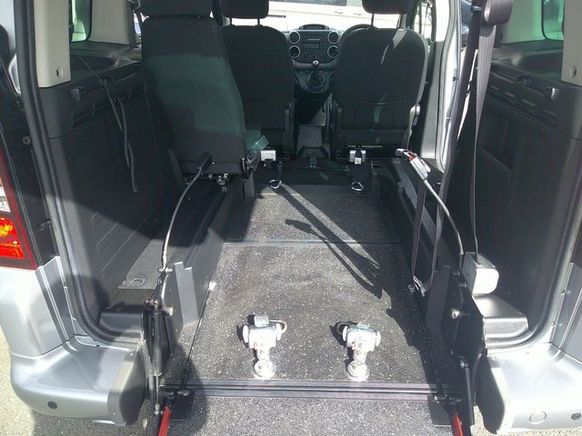 2018 PEUGEOT PARTNER TEPEE - Photo 5