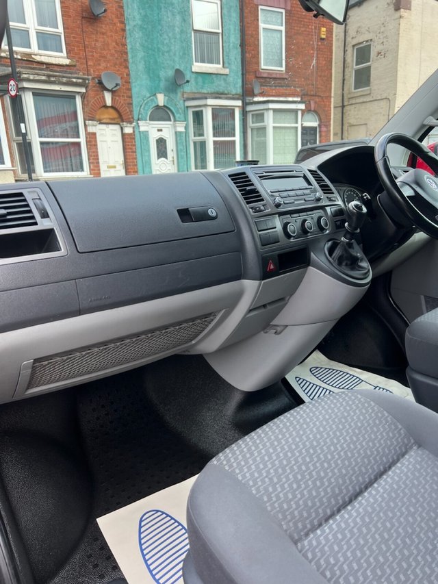 2014 VOLKSWAGEN TRANSPORTER 2.0 BiTDI T32 Highline Kombi 4dr Diesel Manual 4MOTION L1 H1 (214 g/km, 178 bhp) - Photo 9