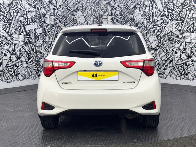 2018 Toyota Yaris 1.5L Design 5dr - Photo 10