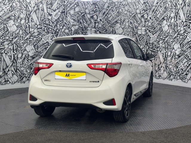 2018 Toyota Yaris 1.5L Design 5dr - Photo 11