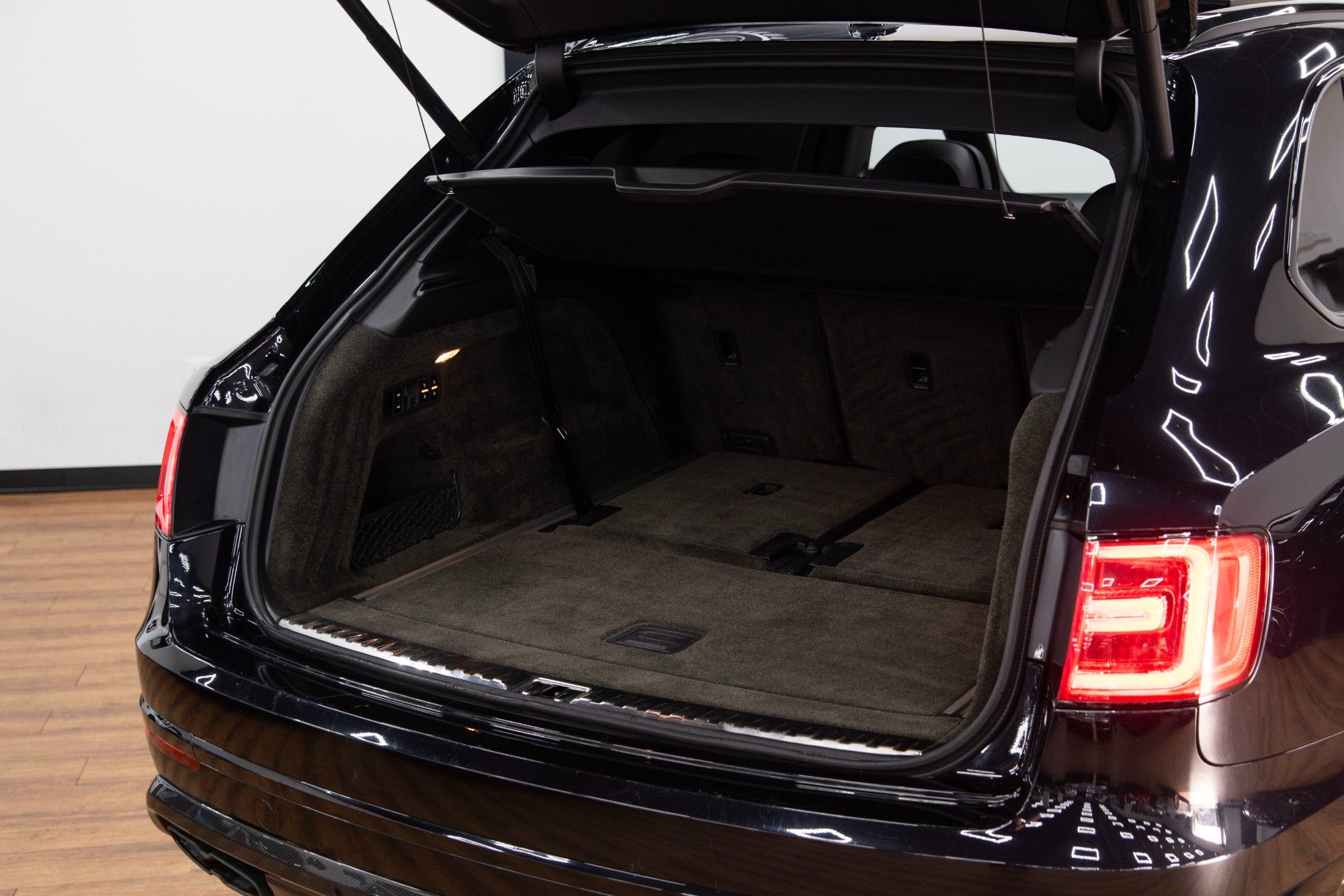 USED 2020 BENTLEY BENTAYGA 4.0 V8 SUV  