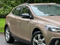 USED 2014 14 VOLVO V40 CROSS COUNTRY 1.6 D2 Lux Hatchback 5dr Diesel Powershift Euro 5 (s/s) (115 ps) 