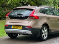 USED 2014 14 VOLVO V40 CROSS COUNTRY 1.6 D2 Lux Hatchback 5dr Diesel Powershift Euro 5 (s/s) (115 ps) 