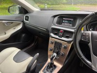 USED 2014 14 VOLVO V40 CROSS COUNTRY 1.6 D2 Lux Hatchback 5dr Diesel Powershift Euro 5 (s/s) (115 ps) 