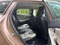 USED 2014 14 VOLVO V40 CROSS COUNTRY 1.6 D2 Lux Hatchback 5dr Diesel Powershift Euro 5 (s/s) (115 ps) 