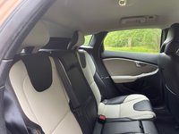 USED 2014 14 VOLVO V40 CROSS COUNTRY 1.6 D2 Lux Hatchback 5dr Diesel Powershift Euro 5 (s/s) (115 ps) 