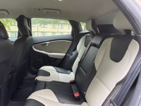 USED 2014 14 VOLVO V40 CROSS COUNTRY 1.6 D2 Lux Hatchback 5dr Diesel Powershift Euro 5 (s/s) (115 ps) 