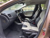 USED 2014 14 VOLVO V40 CROSS COUNTRY 1.6 D2 Lux Hatchback 5dr Diesel Powershift Euro 5 (s/s) (115 ps) 