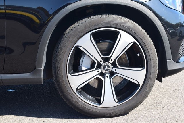 2019 Mercedes-Benz GLC - Photo 8