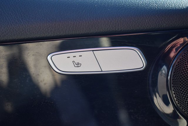 2019 Mercedes-Benz GLC - Photo 4