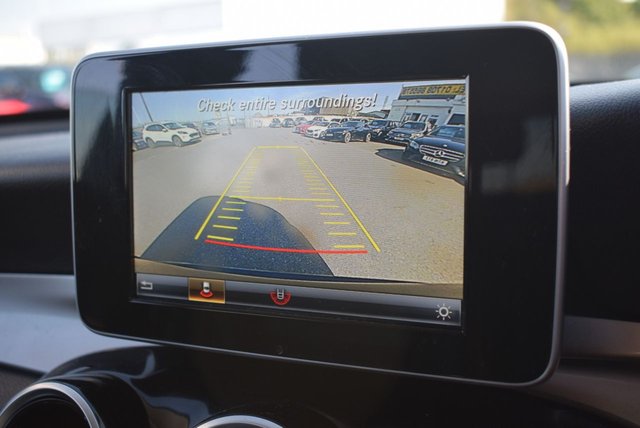 2019 Mercedes-Benz GLC - Photo 2