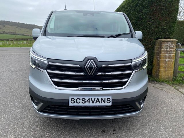 2026 RENAULT TRAFIC - Photo 3