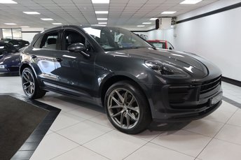 2021 PORSCHE MACAN
