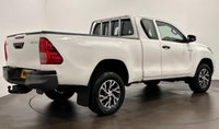 USED 2021 21 TOYOTA HI-LUX 2.4 D-4D Active Extra Pickup Extended Cab 4dr Diesel Manual 4WD Euro 6 (s/s) (150 ps) 1 Owner 2.4 D-4D Active Extra Pickup Extended Cab 4WD Euro 6