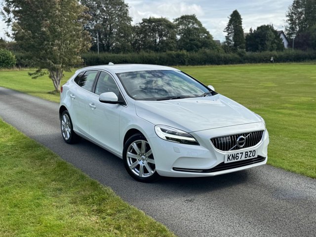 2017 Volvo V40 2L Inscription 5dr - Photo 2