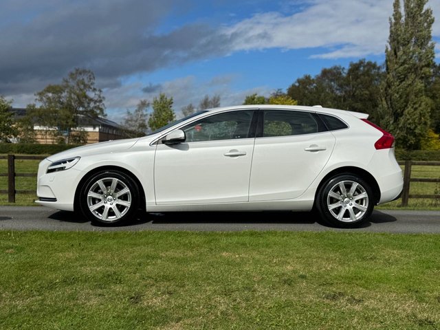 2017 Volvo V40 2L Inscription 5dr - Photo 6