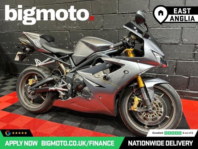 View our TRIUMPH DAYTONA 675