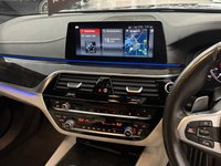 USED 2018 18 BMW 5 SERIES 2.0 520d M Sport Saloon 4dr Diesel Auto Euro 6 (s/s) (190 ps) FBMWSH + HARMON KARDON + &pound;6.3K SPEC + AERO KIT + AMBIENTS!