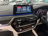 USED 2018 18 BMW 5 SERIES 2.0 520d M Sport Saloon 4dr Diesel Auto Euro 6 (s/s) (190 ps) FBMWSH + HARMON KARDON + &pound;6.3K SPEC + AERO KIT + AMBIENTS!