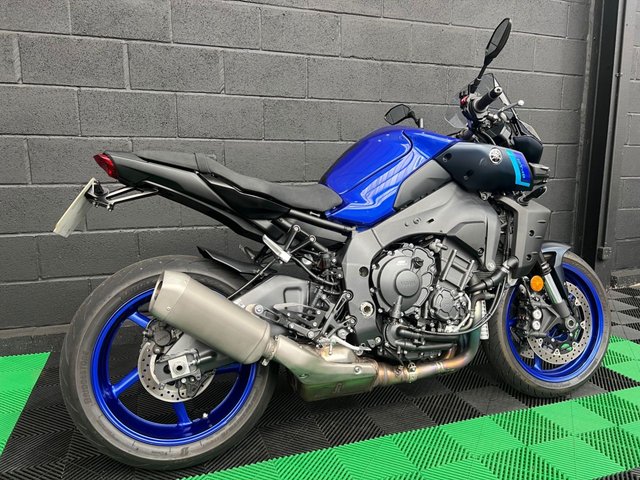 View our YAMAHA MT-10