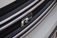 USED 2015 65 VOLKSWAGEN TIGUAN 2.0 TDI BlueMotion Tech R-Line SUV 5dr Diesel Manual 4WD Euro 6 (s/s) (150 ps) Reverse Camera - Heated Seats - Satellite Navigation