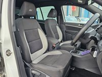 USED 2015 65 VOLKSWAGEN TIGUAN 2.0 TDI BlueMotion Tech R-Line SUV 5dr Diesel Manual 4WD Euro 6 (s/s) (150 ps) Reverse Camera - Heated Seats - Satellite Navigation