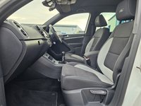 USED 2015 65 VOLKSWAGEN TIGUAN 2.0 TDI BlueMotion Tech R-Line SUV 5dr Diesel Manual 4WD Euro 6 (s/s) (150 ps) Reverse Camera - Heated Seats - Satellite Navigation