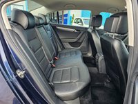 USED 2014 14 VOLKSWAGEN PASSAT 1.6 TDI BlueMotion Tech Executive Saloon 4dr Diesel Manual Euro 5 (s/s) (105 ps) Front And Rear Parking Sensors - Satellite Navigation - Cruise Control