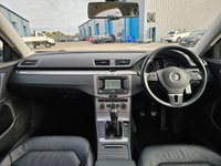 USED 2014 14 VOLKSWAGEN PASSAT 1.6 TDI BlueMotion Tech Executive Saloon 4dr Diesel Manual Euro 5 (s/s) (105 ps) Front And Rear Parking Sensors - Satellite Navigation - Cruise Control