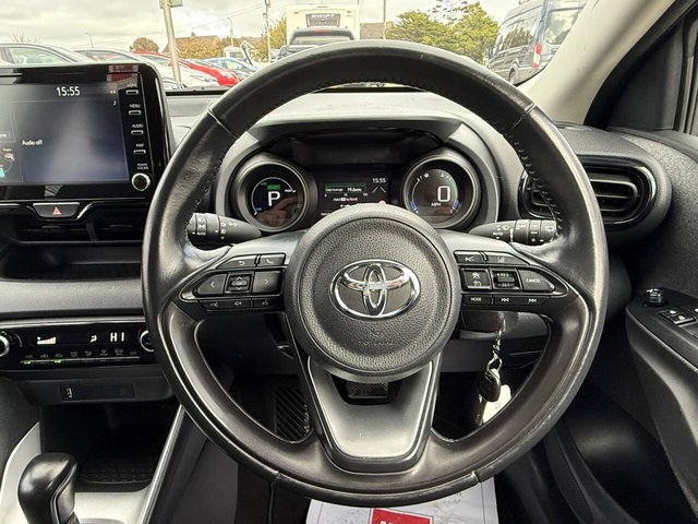 2020 TOYOTA YARIS 1.5 VVT-h Design Hatchback 5dr Petrol Hybrid E-CVT Euro 6 (s/s) (116 ps) - Photo 6