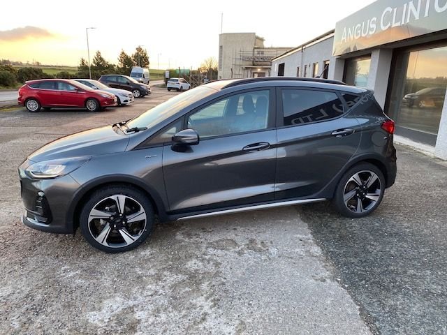 2022 FORD FIESTA - Photo 2