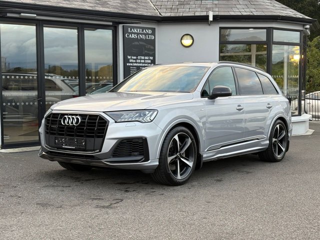View our AUDI Q7