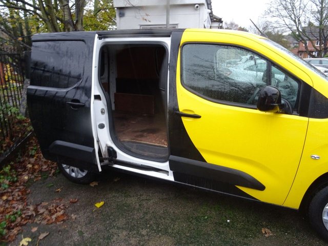 2022 Peugeot Partner 1.5L Professional Premium 5dr - Photo 9