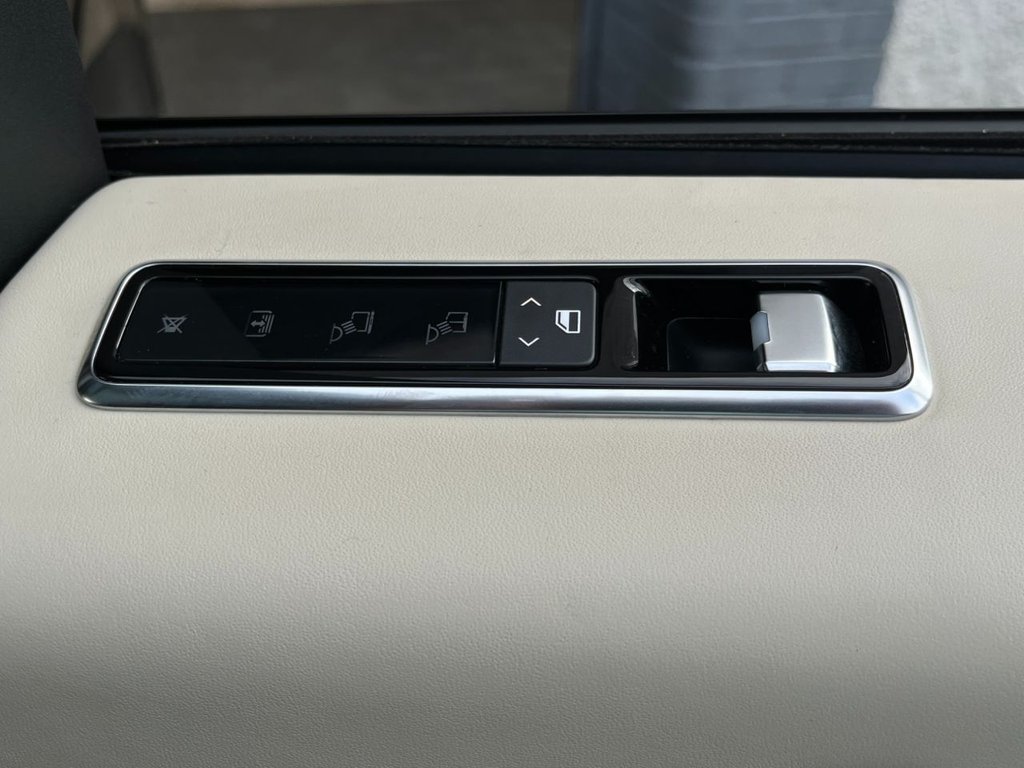 USED 2018 68 LAND ROVER RANGE ROVER 3.0 SD V6 Vogue SE SUV 5dr Diesel Auto 4WD Euro 6 (s/s) (275 ps) 