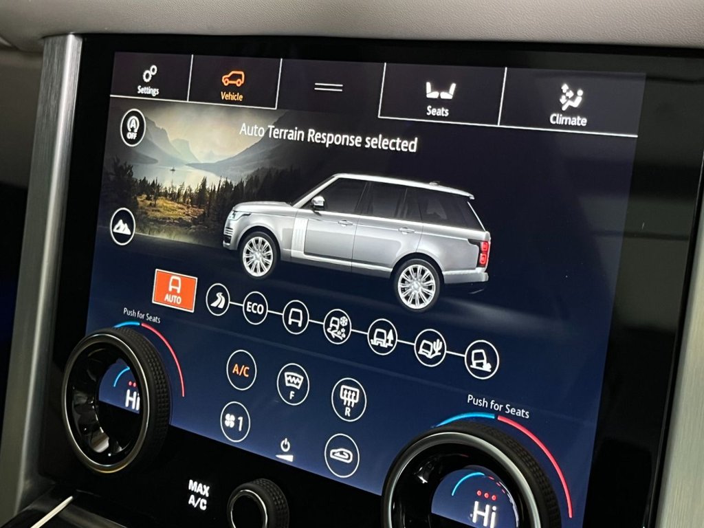 USED 2018 68 LAND ROVER RANGE ROVER 3.0 SD V6 Vogue SE SUV 5dr Diesel Auto 4WD Euro 6 (s/s) (275 ps) 