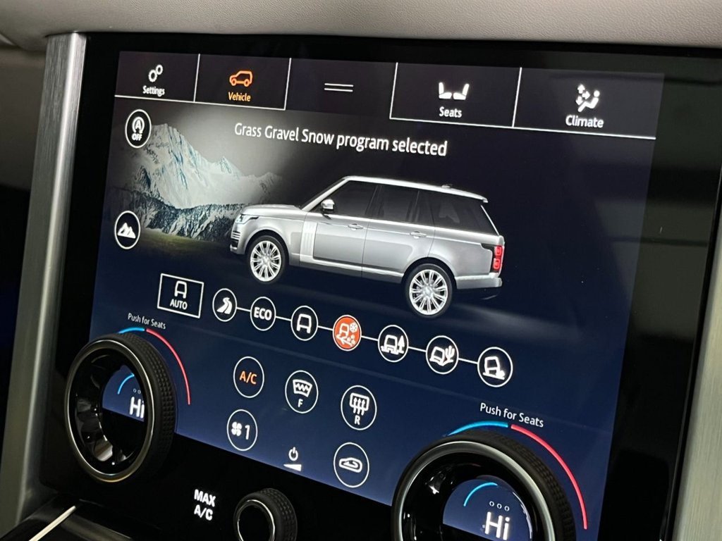 USED 2018 68 LAND ROVER RANGE ROVER 3.0 SD V6 Vogue SE SUV 5dr Diesel Auto 4WD Euro 6 (s/s) (275 ps) 