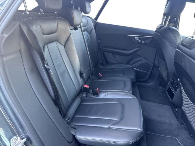 2021 AUDI Q8 - Photo 4
