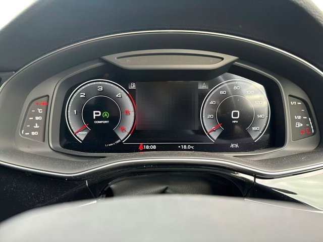 2021 AUDI Q8 - Photo 6