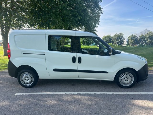 View our VAUXHALL COMBO