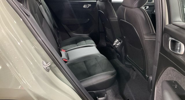 2024 VOLVO XC40 - Photo 5