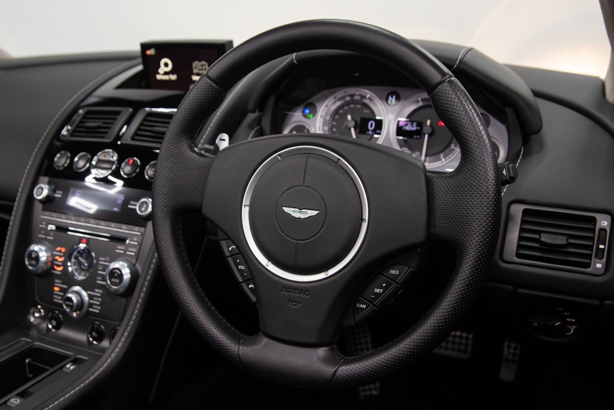 USED 2013 13 ASTON MARTIN VANTAGE 4.7 V8 Roadster 