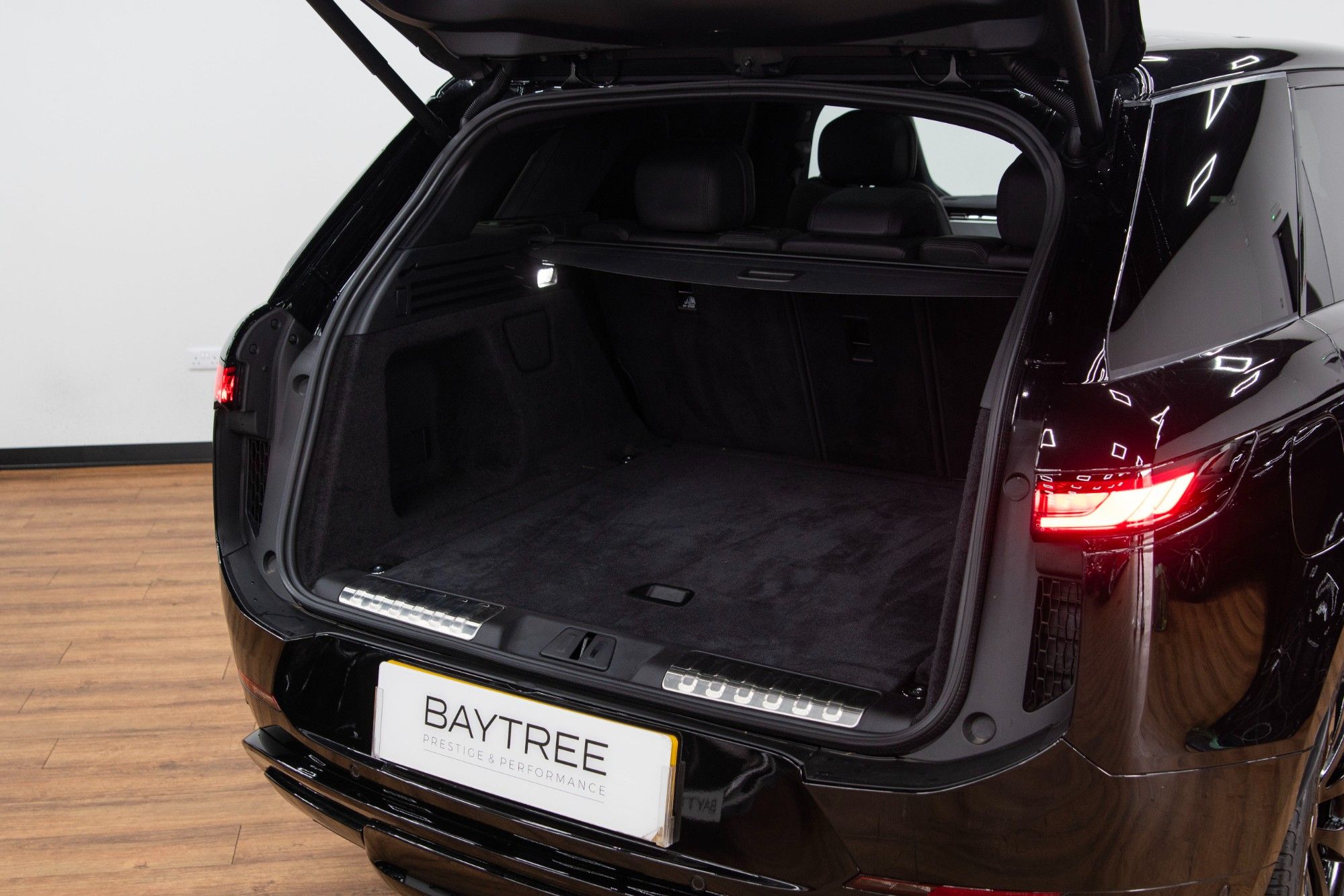 USED 2024 74 LAND ROVER RANGE ROVER SPORT 3.0 D300 MHEV Dynamic SE 