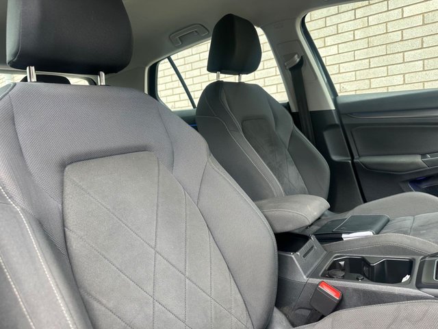 2022 Volkswagen Golf 1.5L Style 5dr - Photo 8
